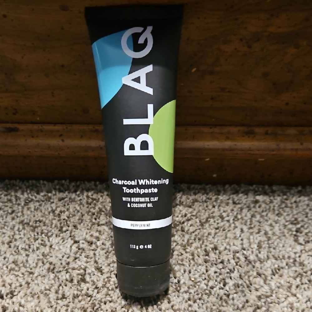 BLAG Charcoal Whitening Toothpaste - Peppermint (Black)